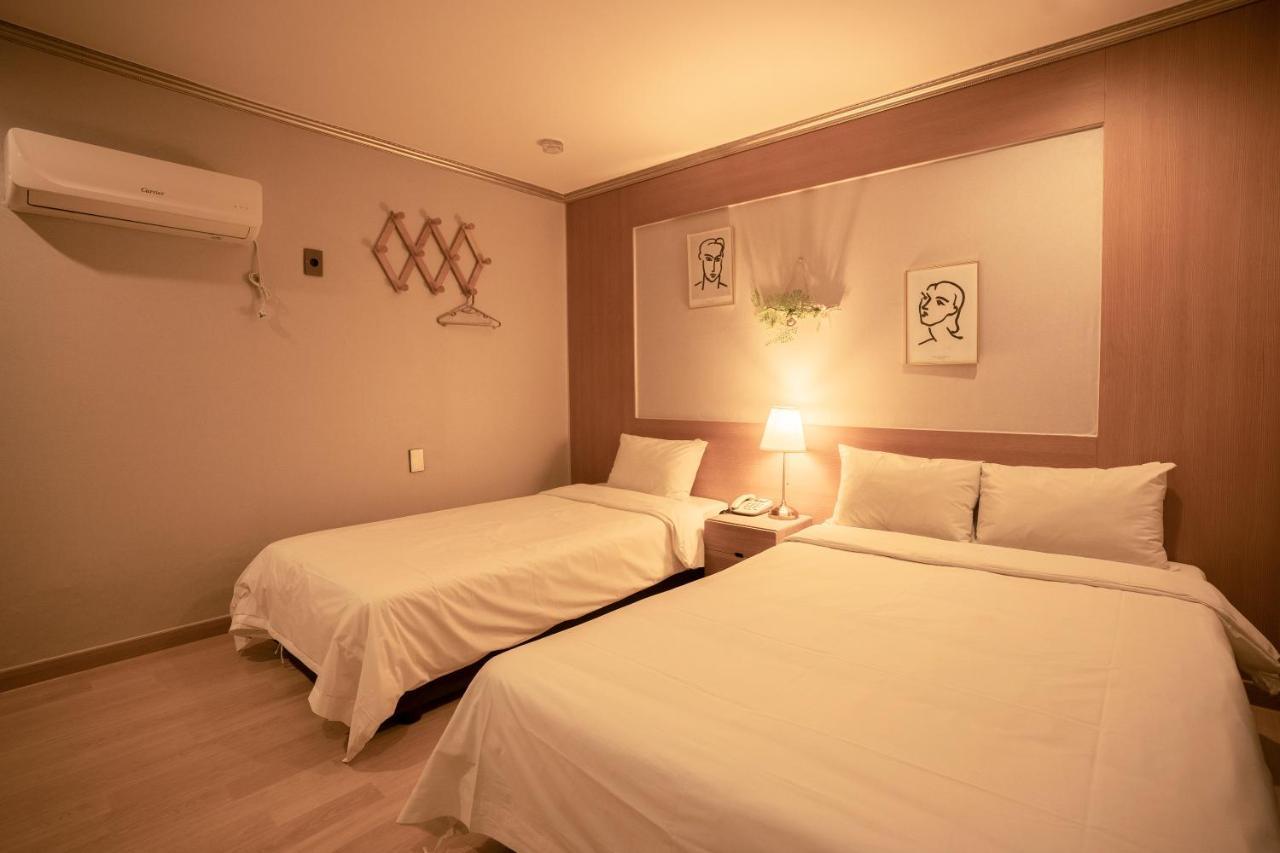 Jeju Stay Hotel Buitenkant foto