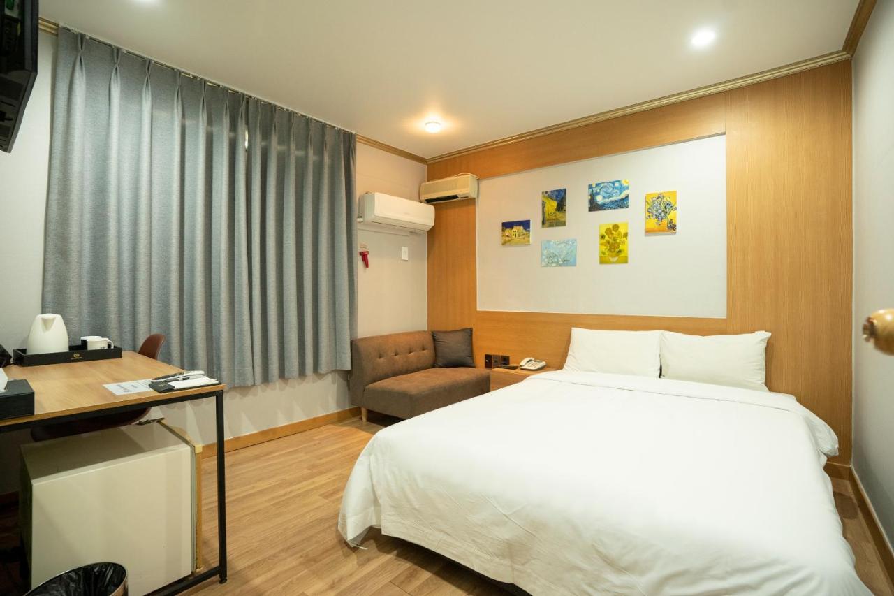 Jeju Stay Hotel Buitenkant foto