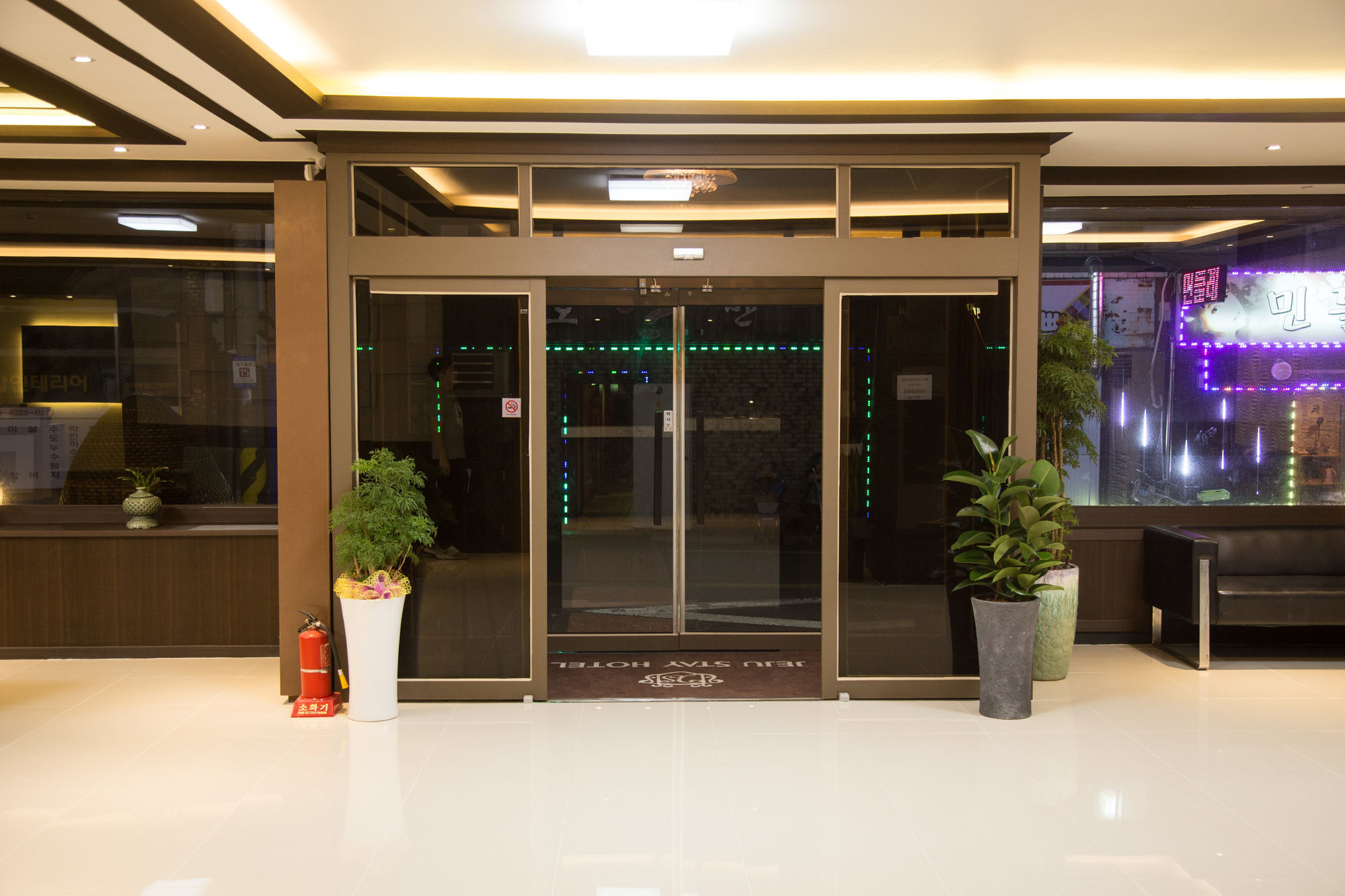 Jeju Stay Hotel Buitenkant foto